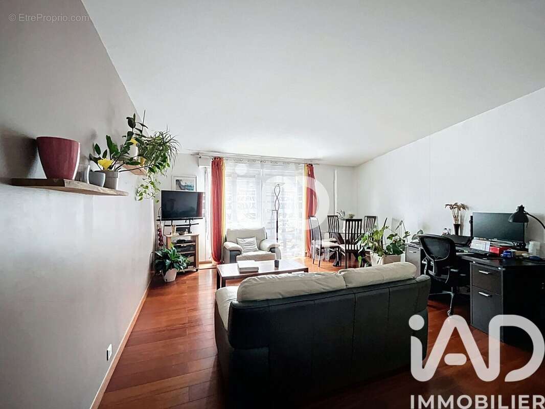 Photo 2 - Appartement à SARTROUVILLE