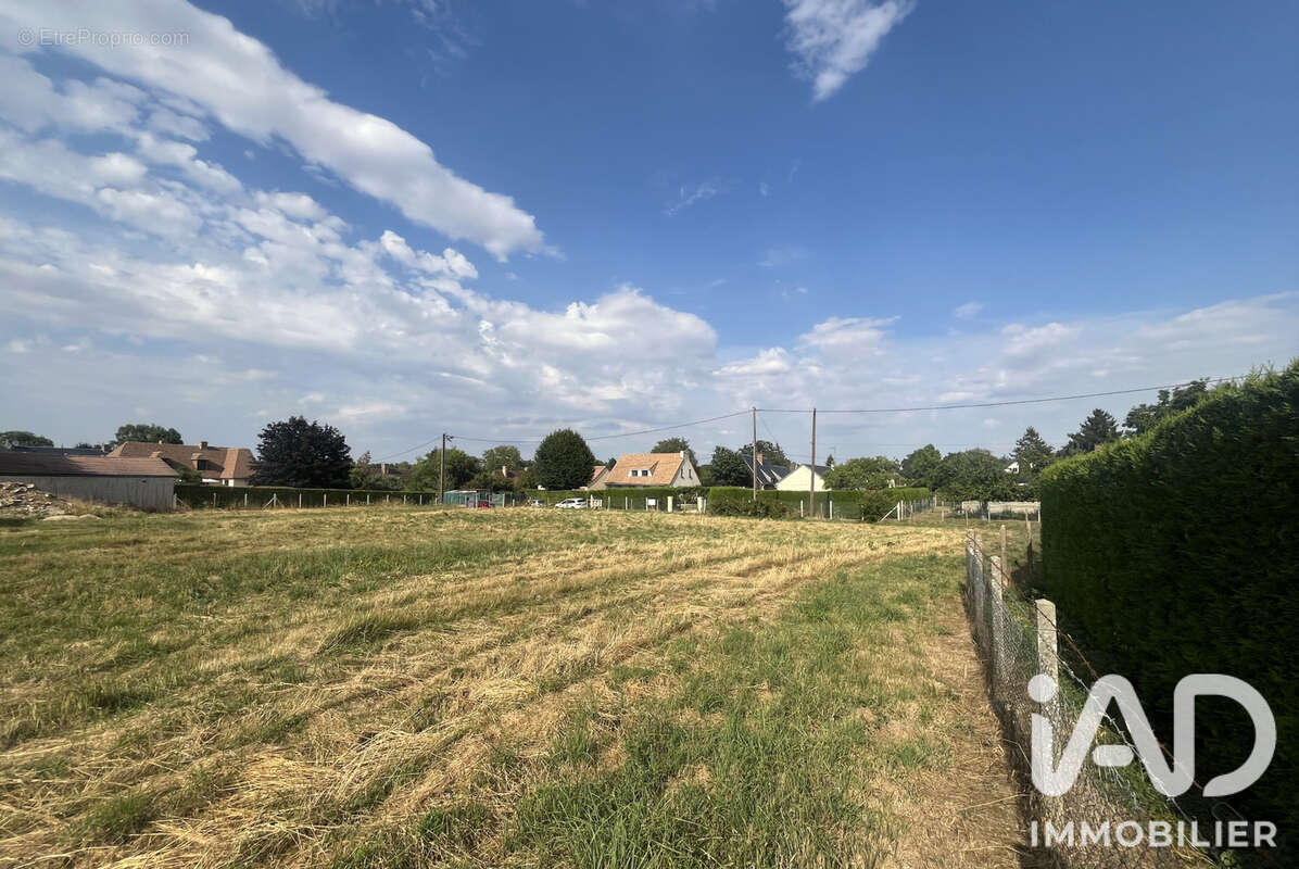 Terrain 904 m² à Villez-Sur-Le-Neubourg  - photo 2