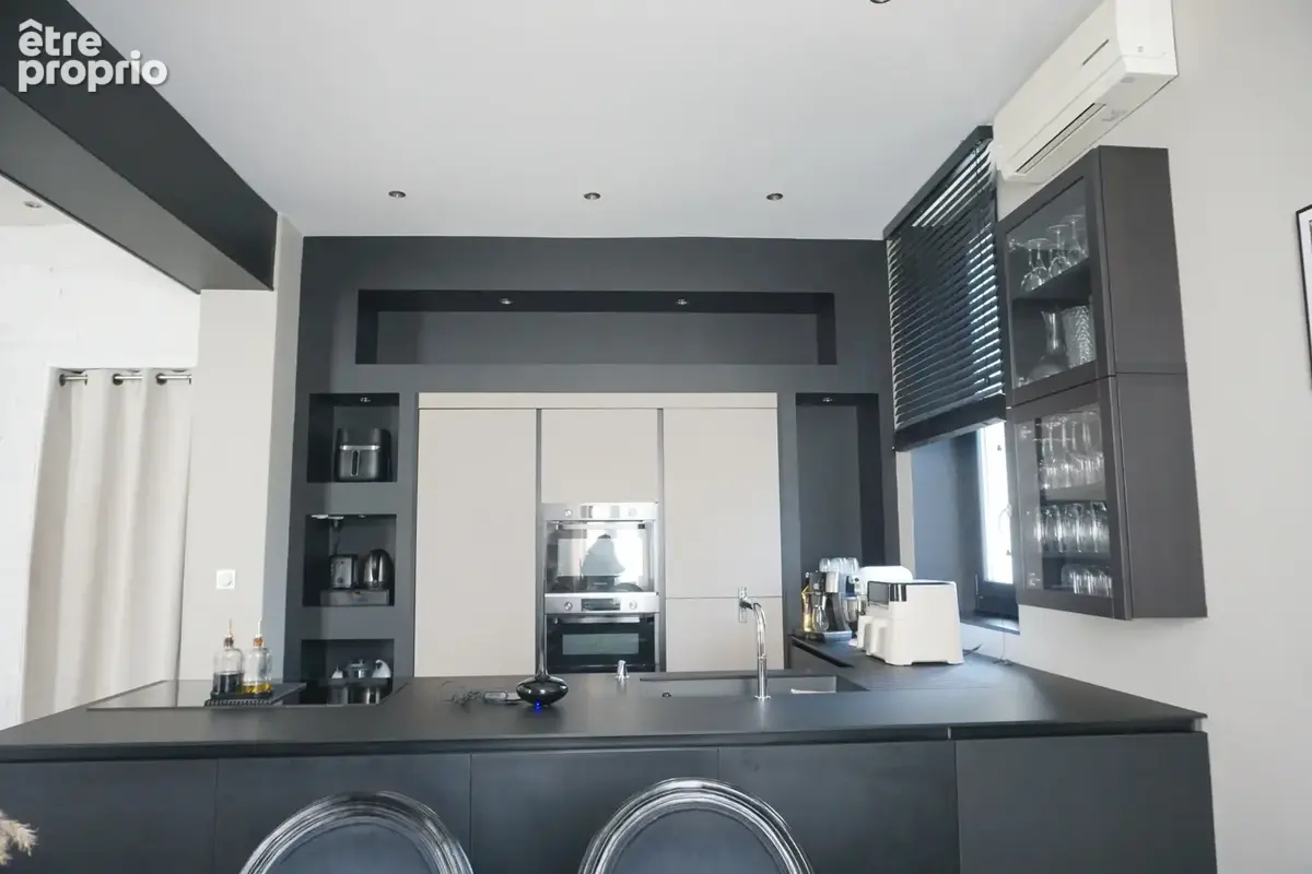 À vendre   Maison impeccable avec extérieur convivial   Lyon 8e - photo 6
