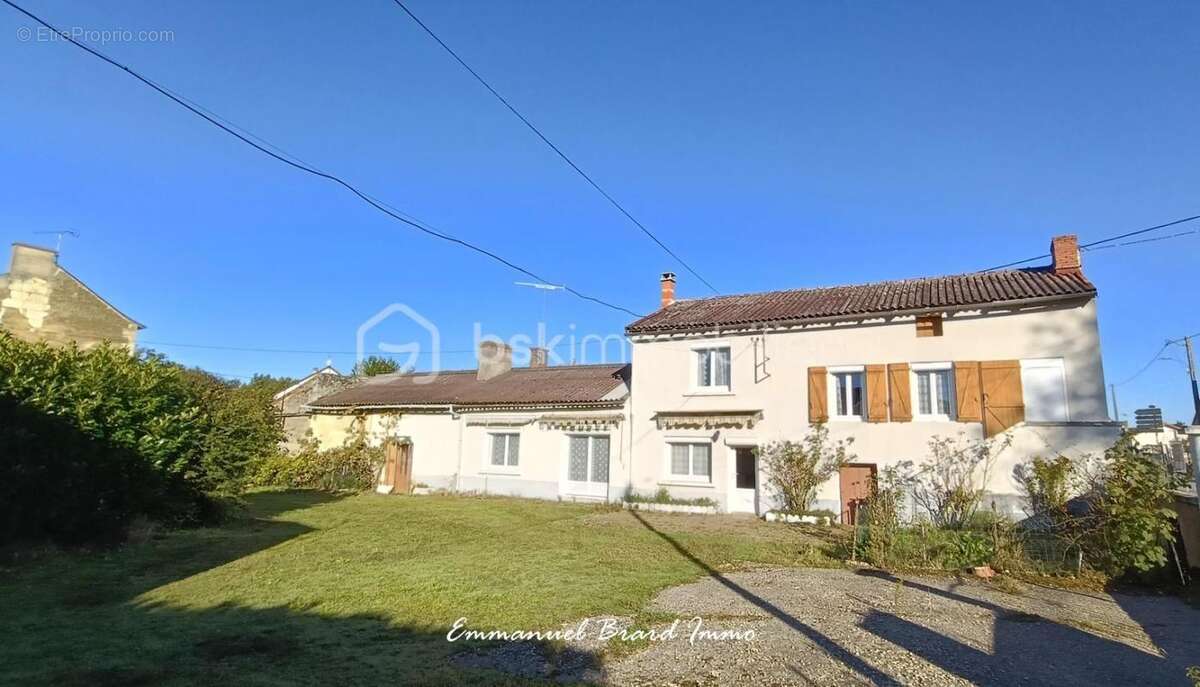 Maison à JAUNAY-CLAN