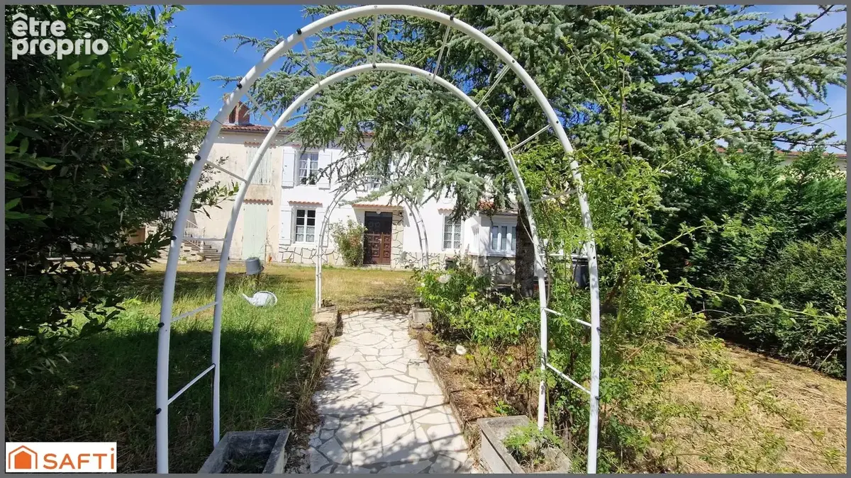Photo 1 - Maison à GENOUILLE