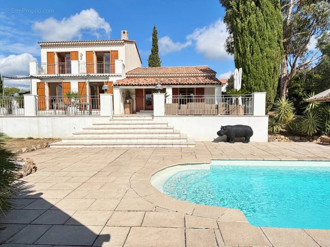 Maison à FREJUS