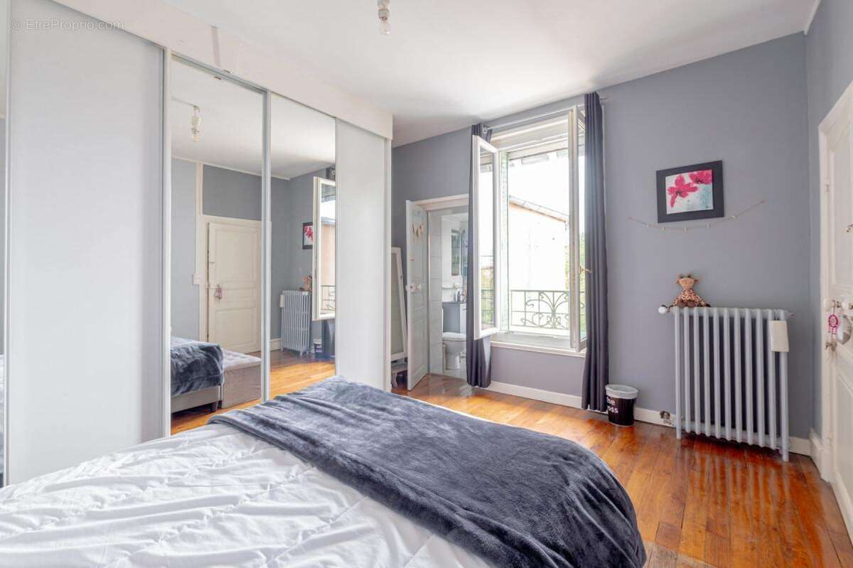 Maison à MONTEREAU-FAULT-YONNE