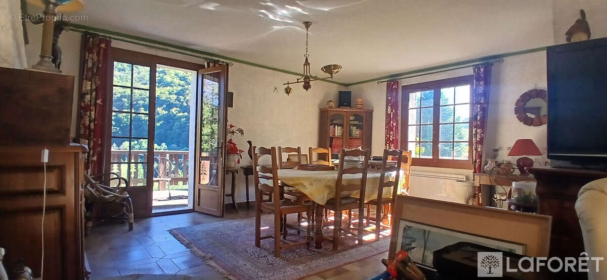 Maison à NEUVEGLISE