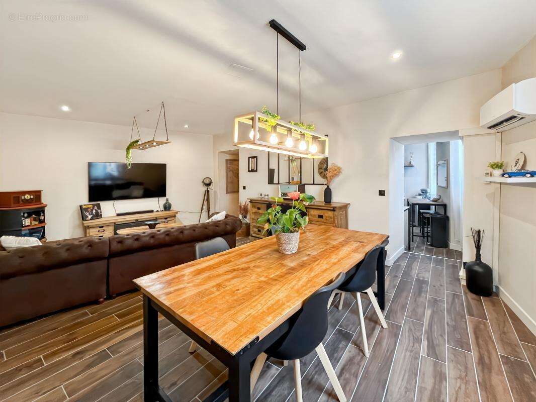 Appartement à CUERS