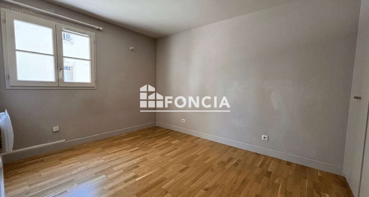 Appartement à VILLENEUVE-LES-AVIGNON