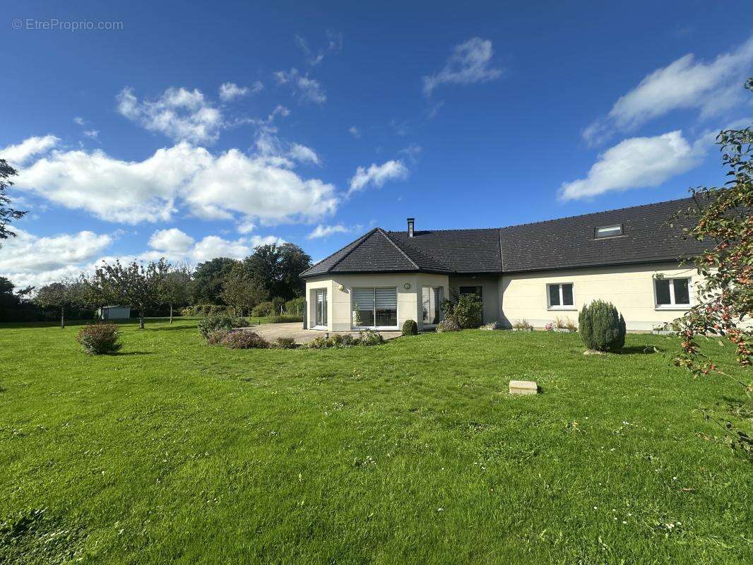 Maison à MANNEVILLE-ES-PLAINS