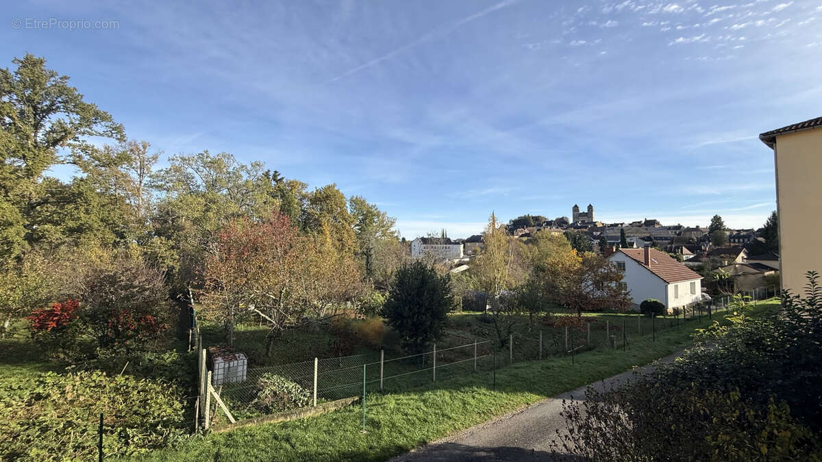 Appartement à GOURDON
