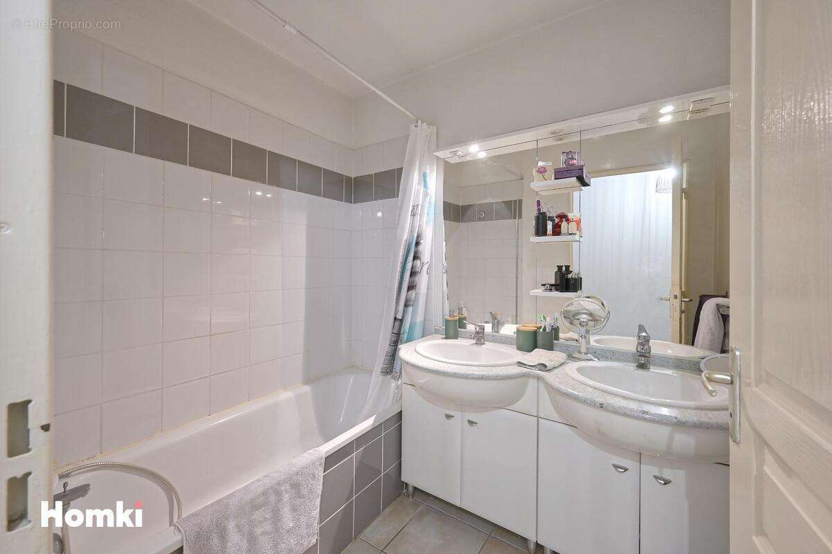 Appartement à LA VERPILLIERE