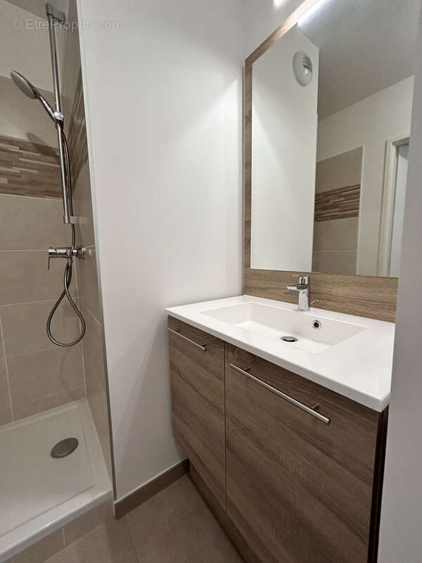 Appartement à SARTROUVILLE