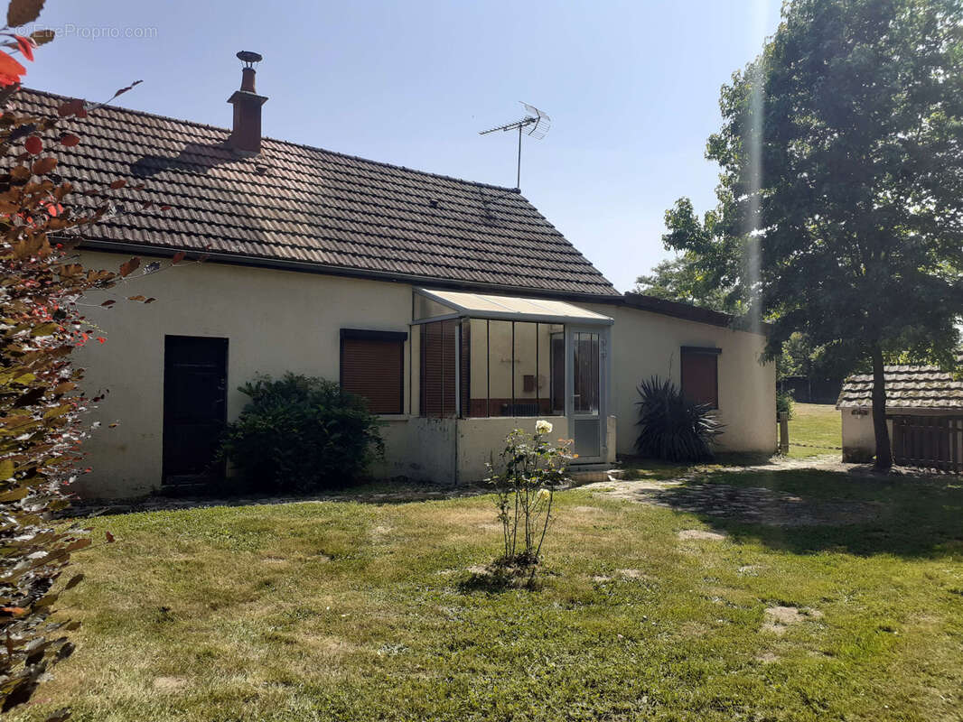 Maison à CHARRIN