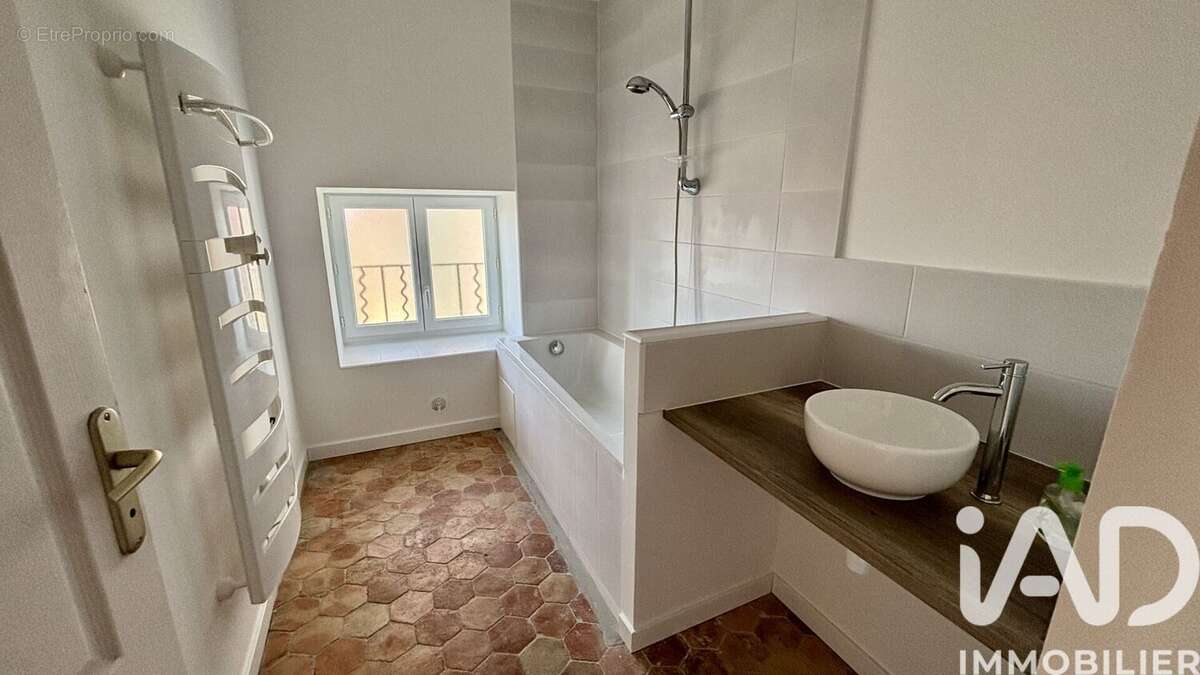Appartement 41 m² à Aubenas  - photo 6