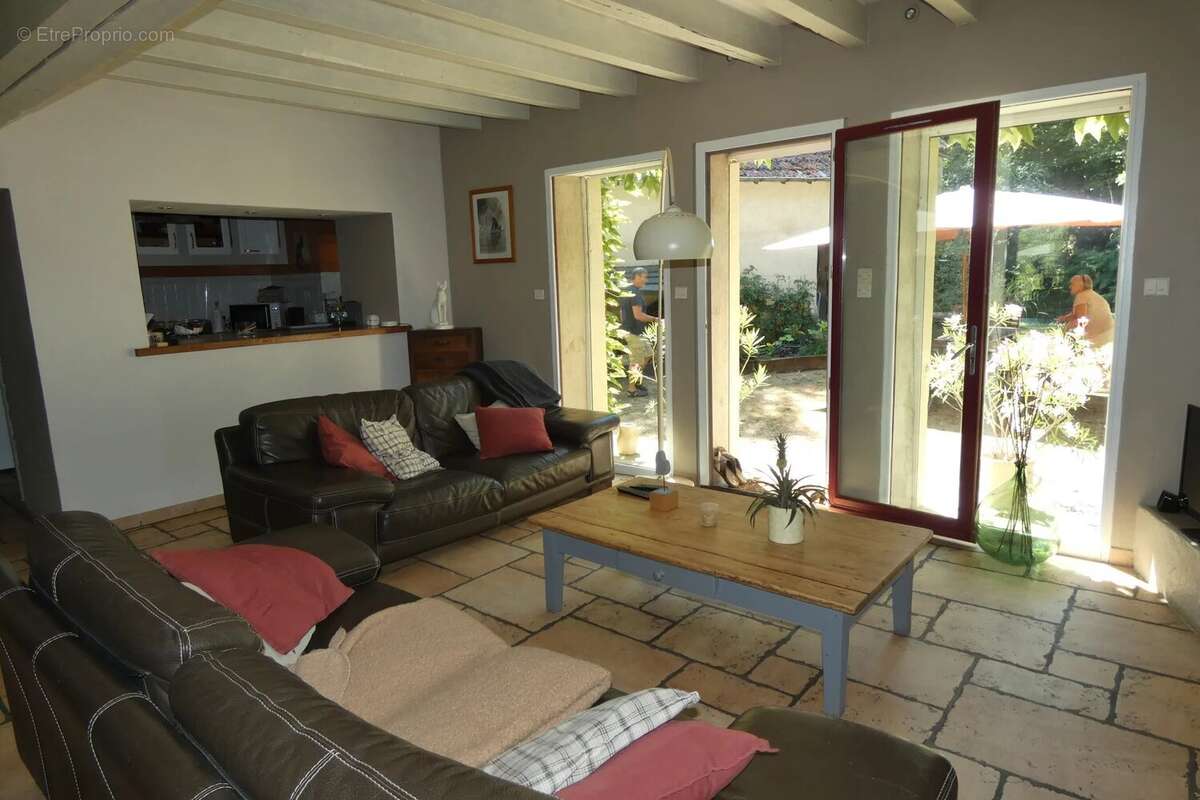 Le creusot - au calme - belle maison en pierres - photo 9