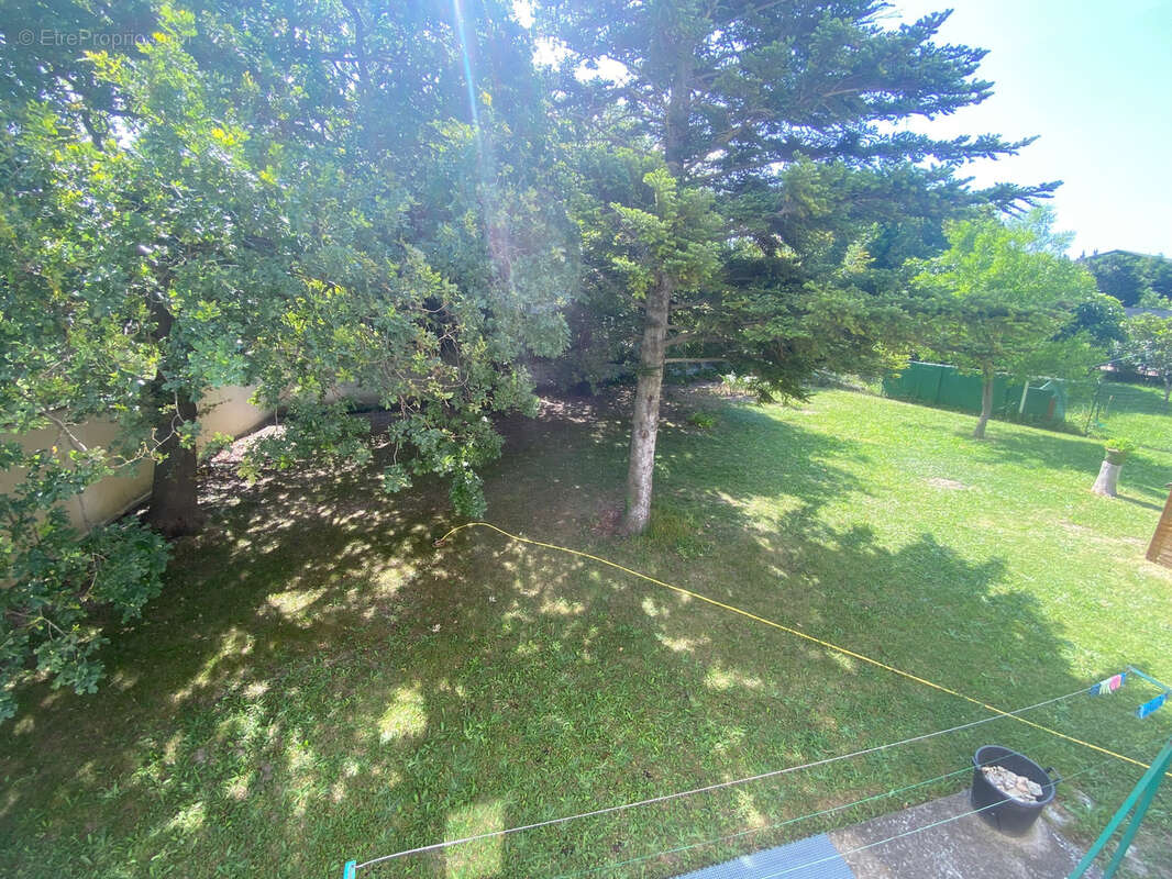 Maison à CADEROUSSE