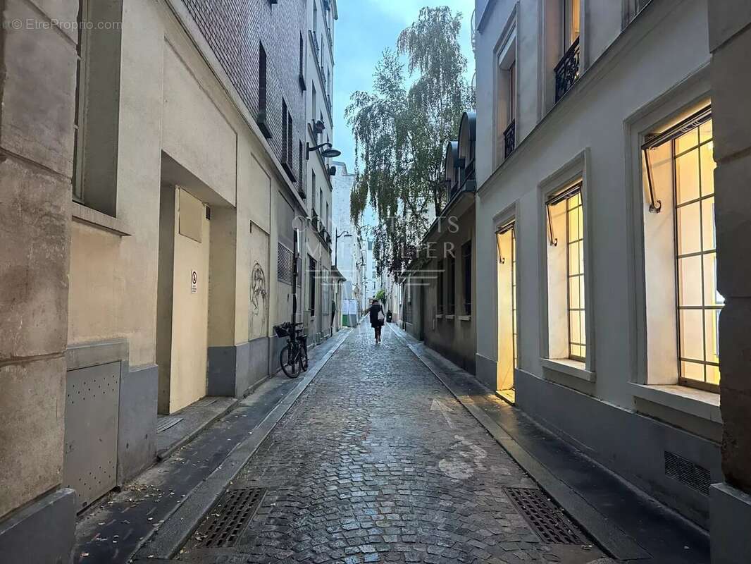 Appartement à PARIS-7E