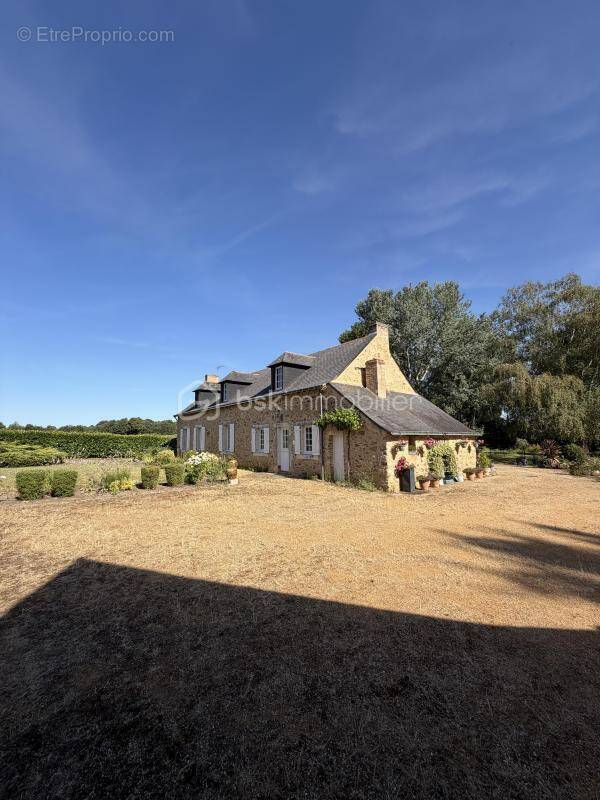 Maison à MORANNES