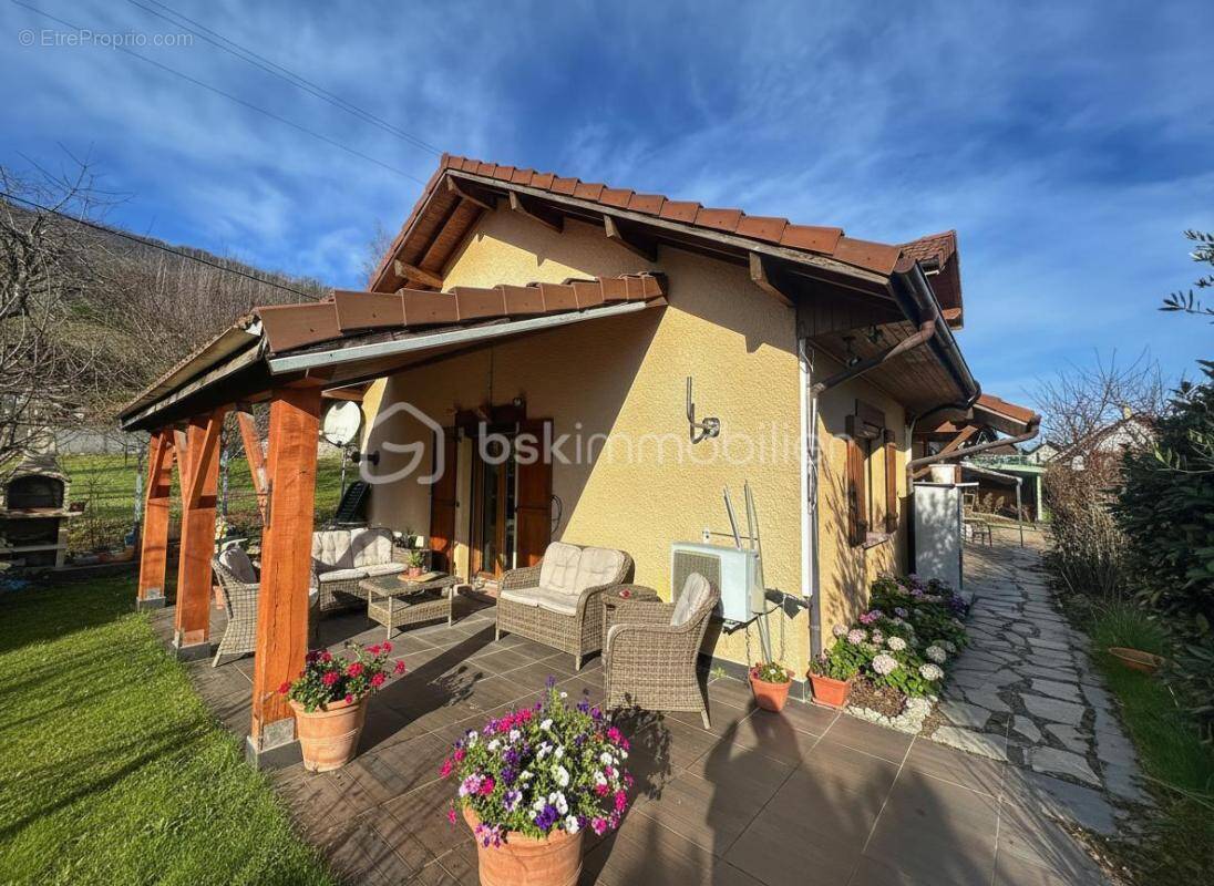 Maison à GRESY-SUR-AIX