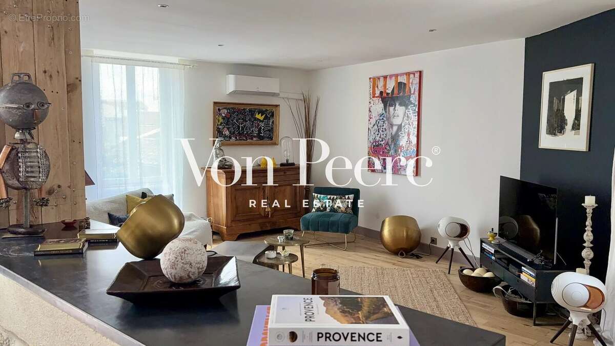 Appartement à VALLABREGUES