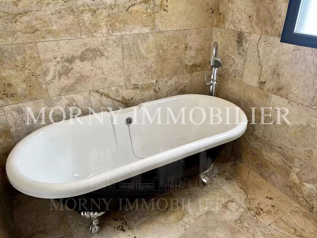 Maison à BIEVILLE-BEUVILLE