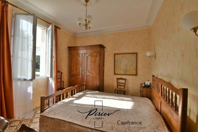 Maison à NUEIL-SUR-LAYON