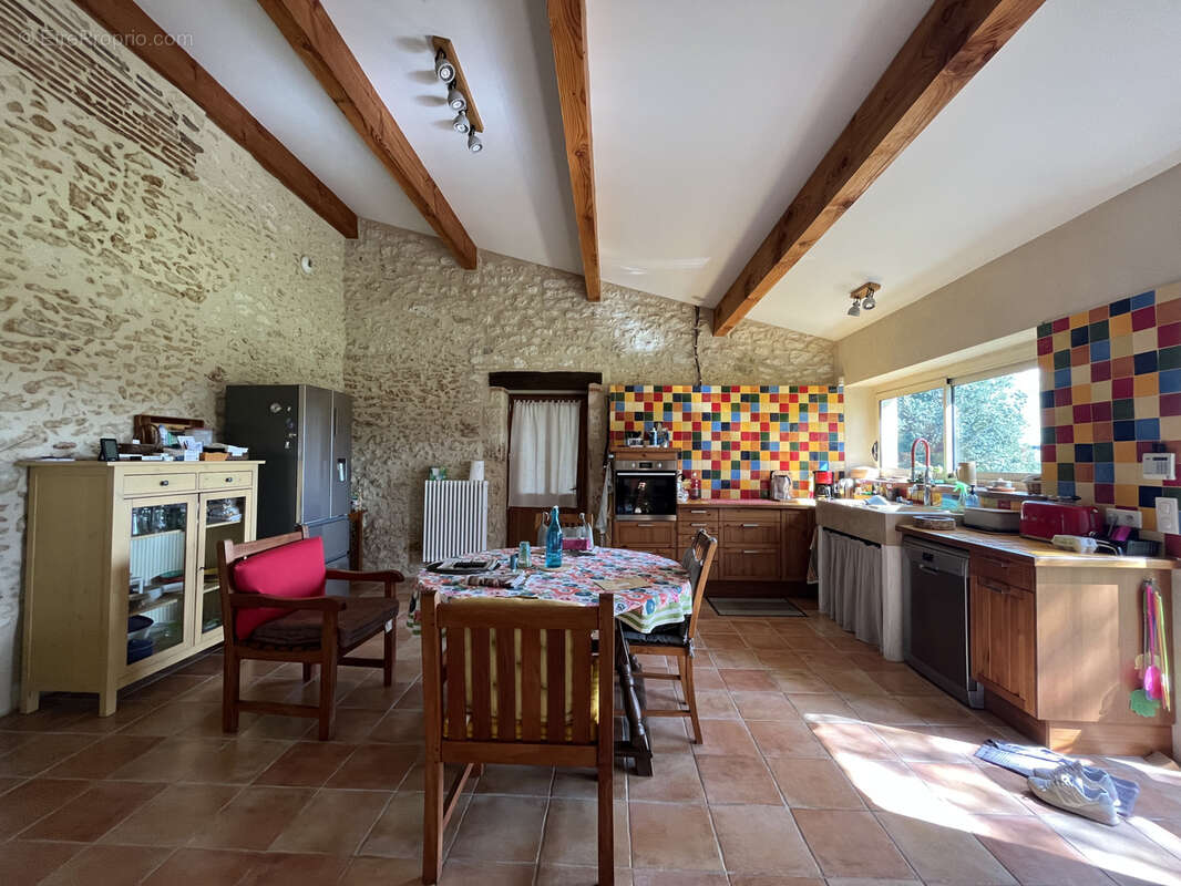 Maison à MAUVEZIN