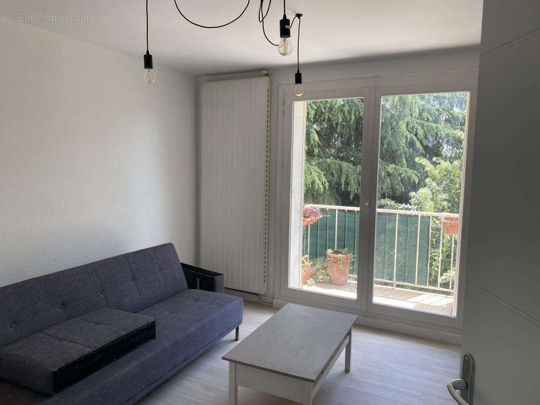 Appartement rénové vendu libre secteur Ernest Hemingway à NIMES - photo 8