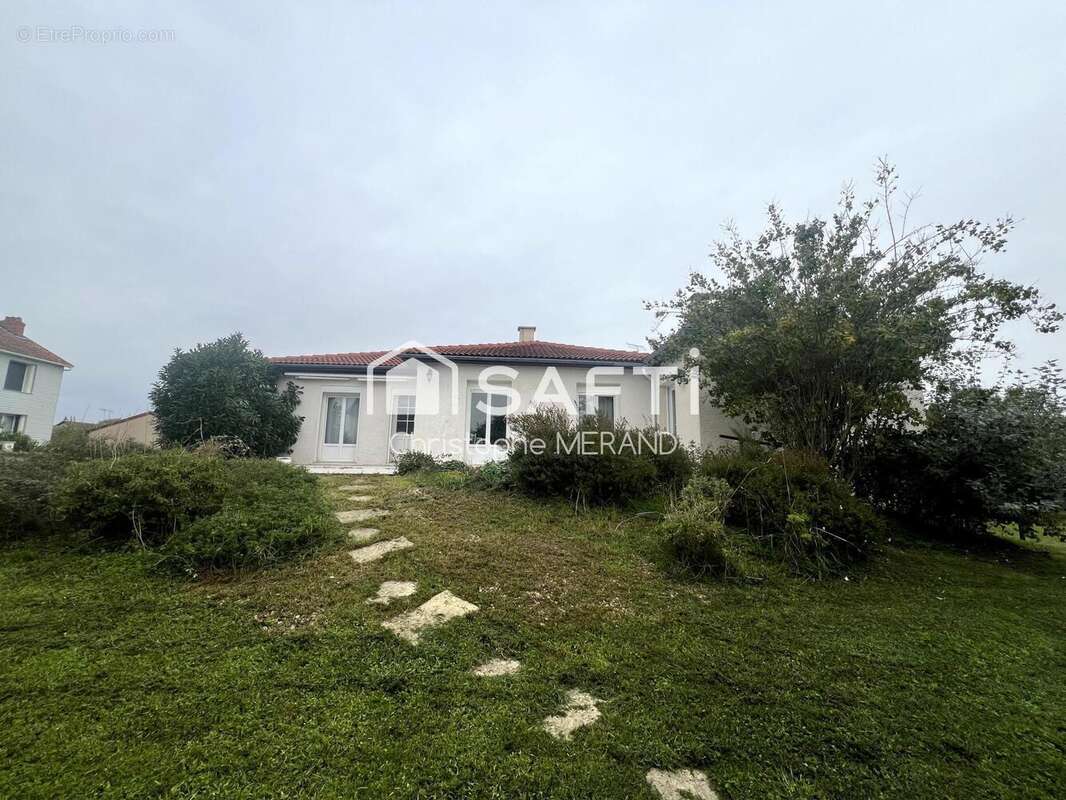 Photo 4 - Maison à INGRANDES