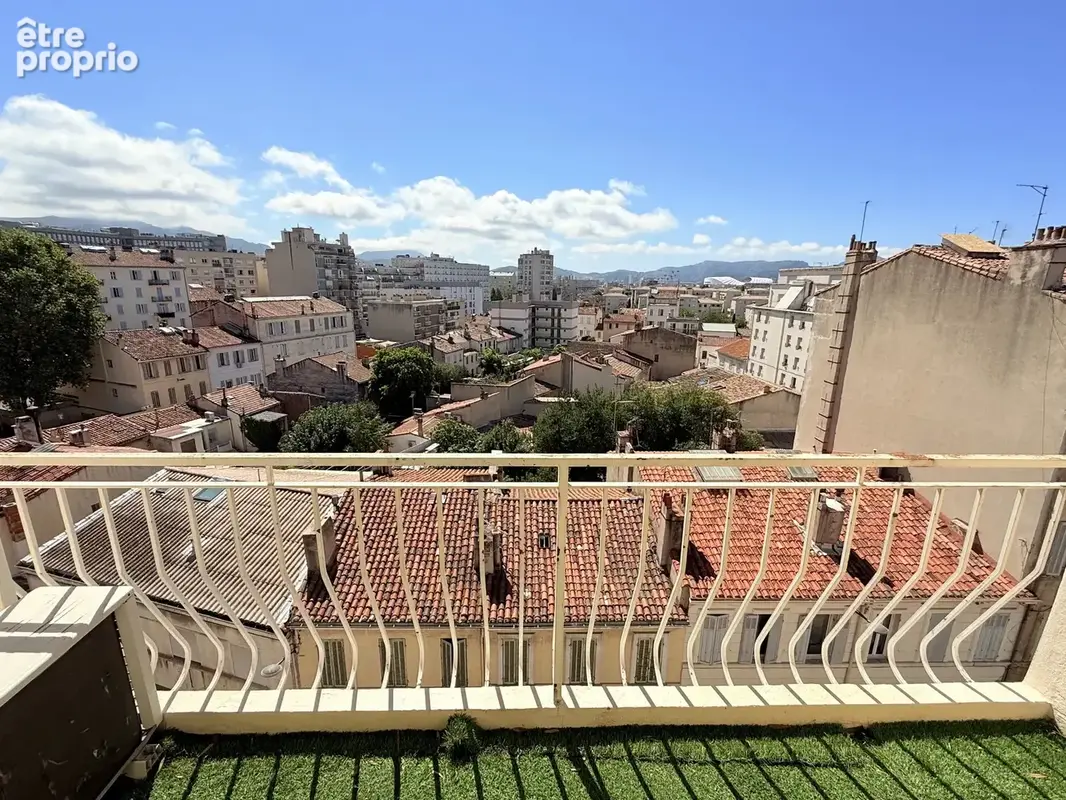 Appartement à MARSEILLE-5E