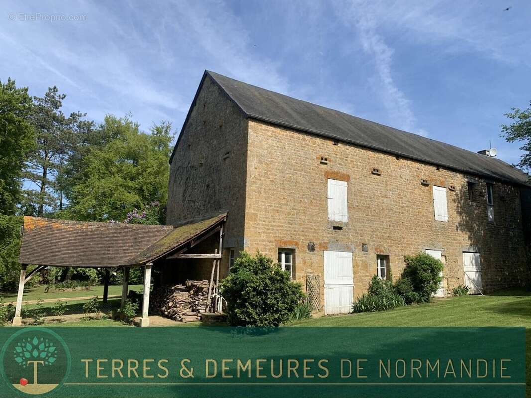 Maison à MESLAY