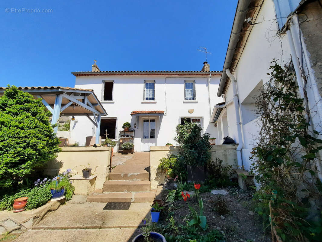 Maison à SAINT-VINCENT-DE-PERTIGNAS