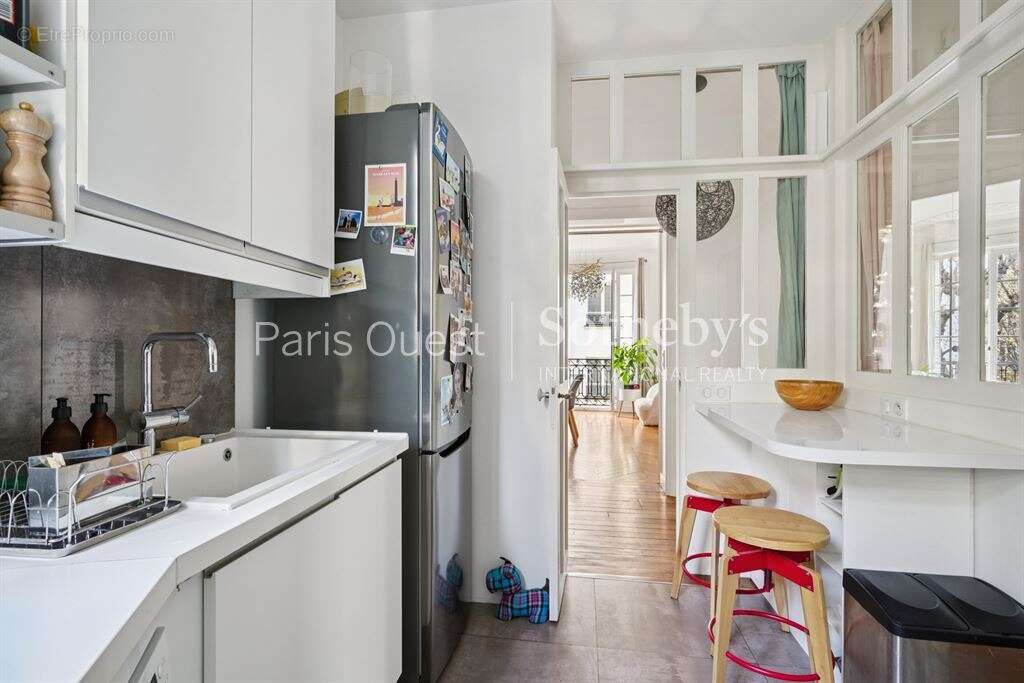 Appartement à NEUILLY-SUR-SEINE