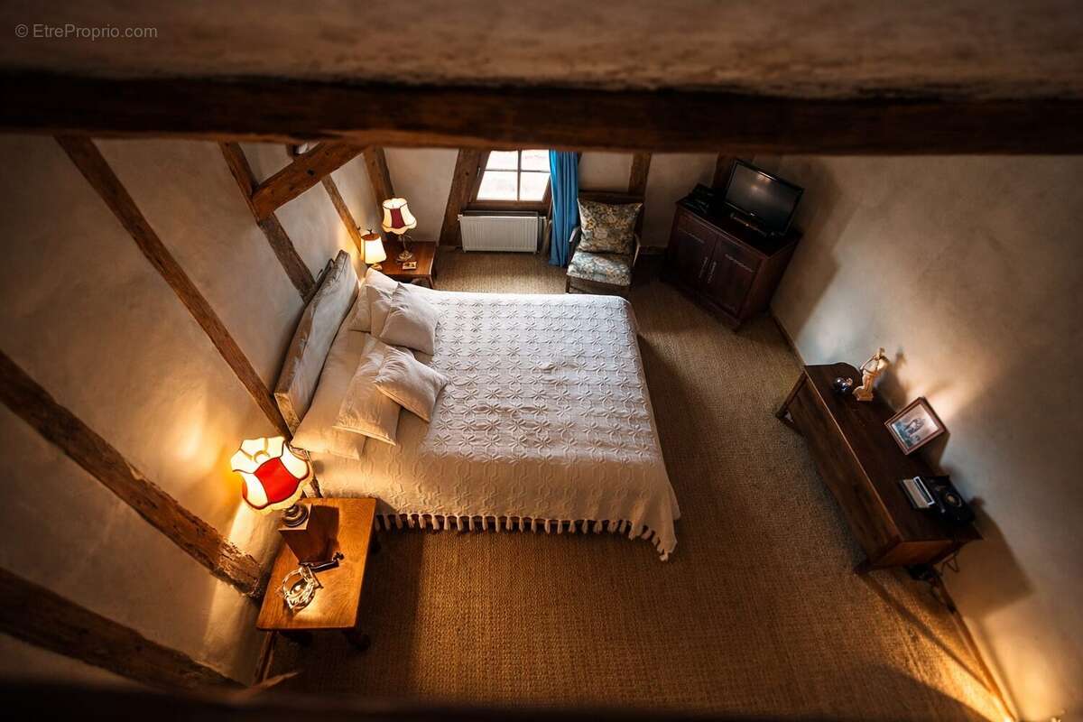 Chambre Parentale+ salle de Bain - Maison à SENDETS