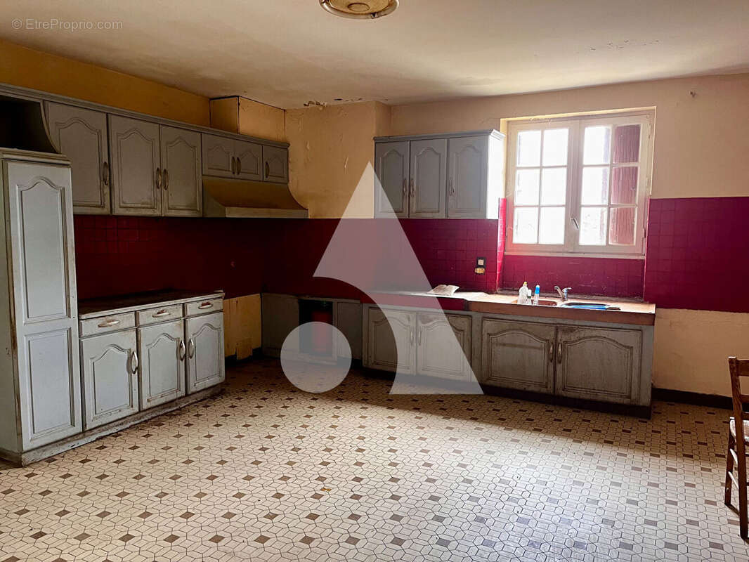 Maison à LACAPELLE-MARIVAL