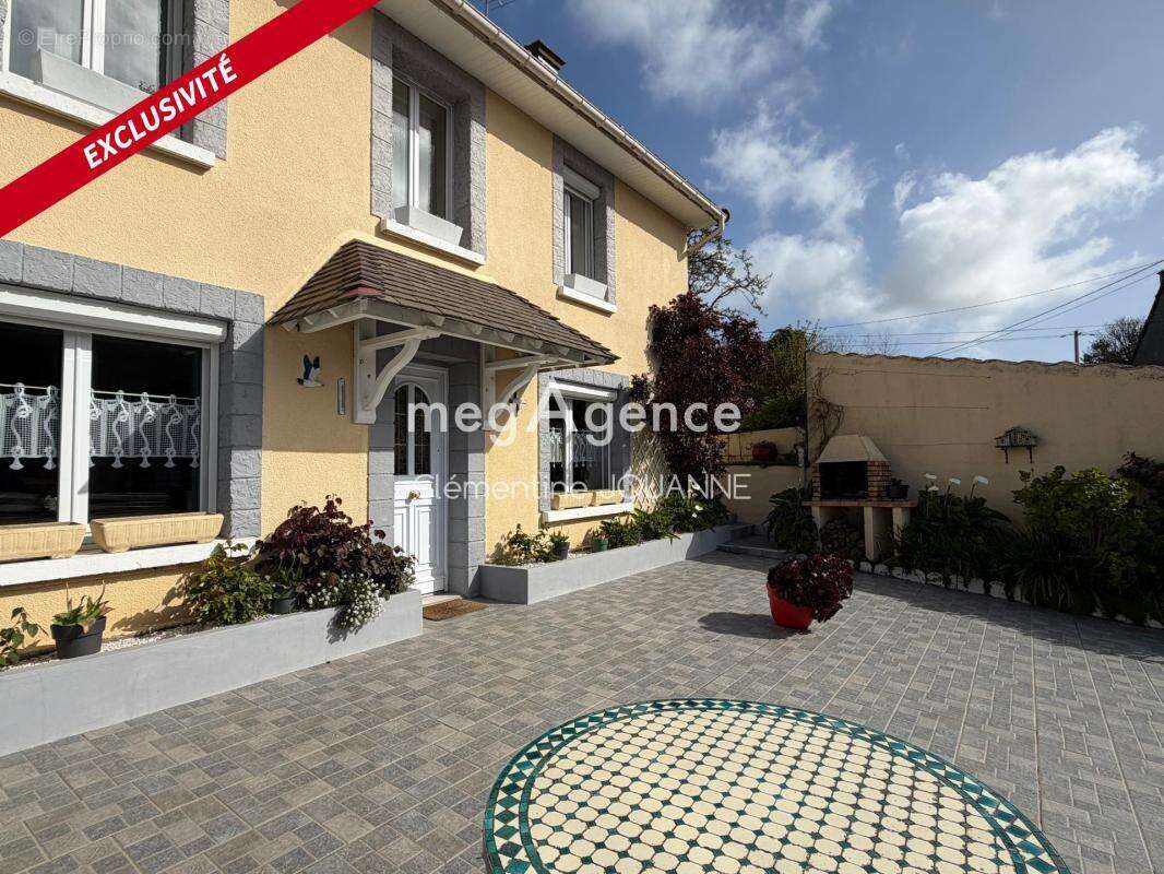 Maison à SIOUVILLE-HAGUE