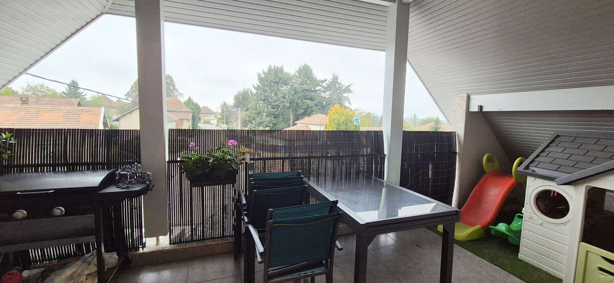 Appartement à DOLOMIEU