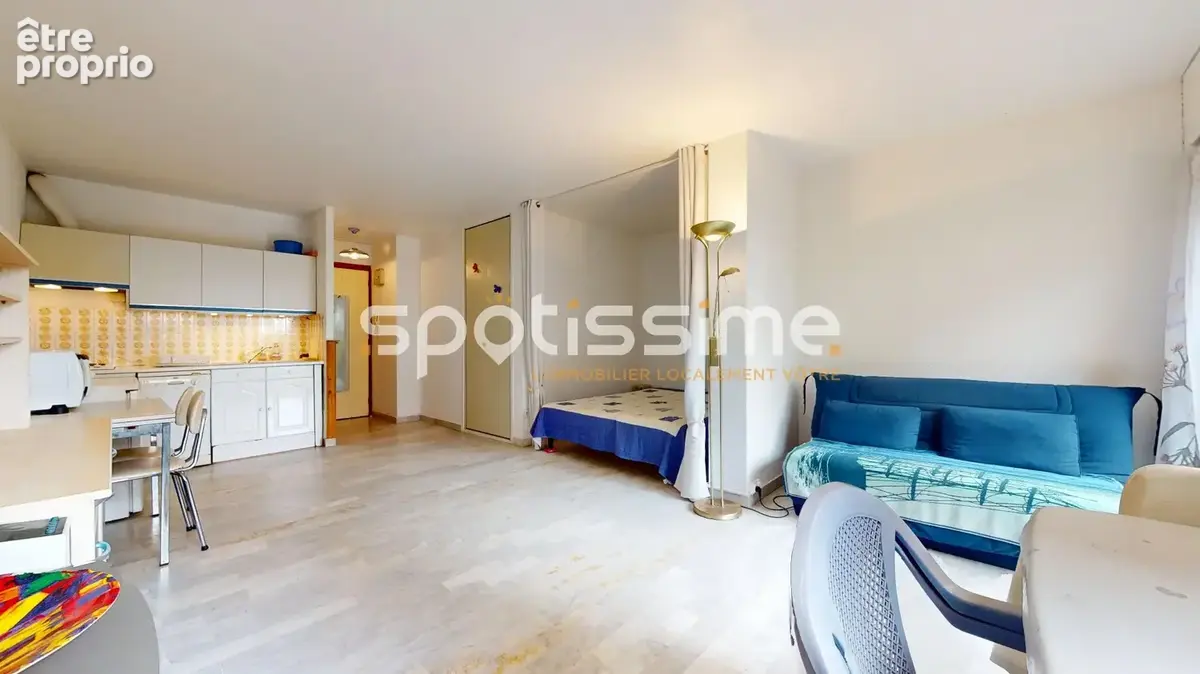 Cap d'Agde  Centre Port  Grand studio cabine en rez-de-jardin avec 22 m² d'extérieur - photo 9