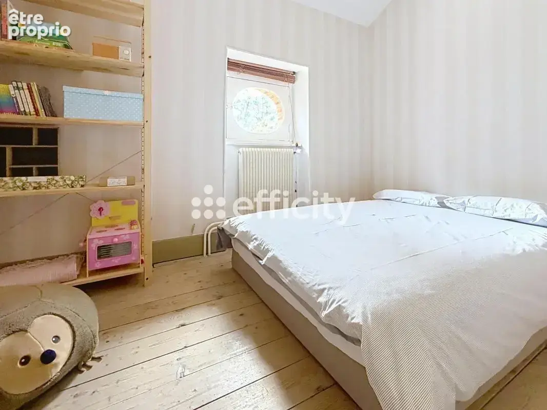 Maison 370 m² à Peschadoires  - photo 6