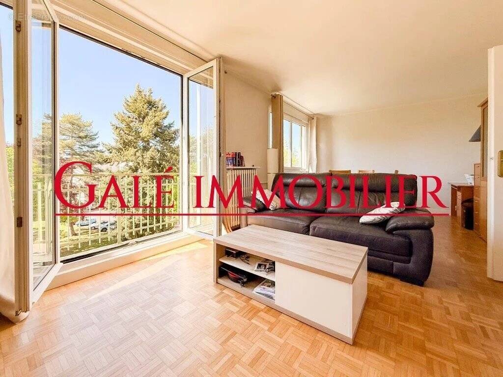 Appartement à BOURG-LA-REINE