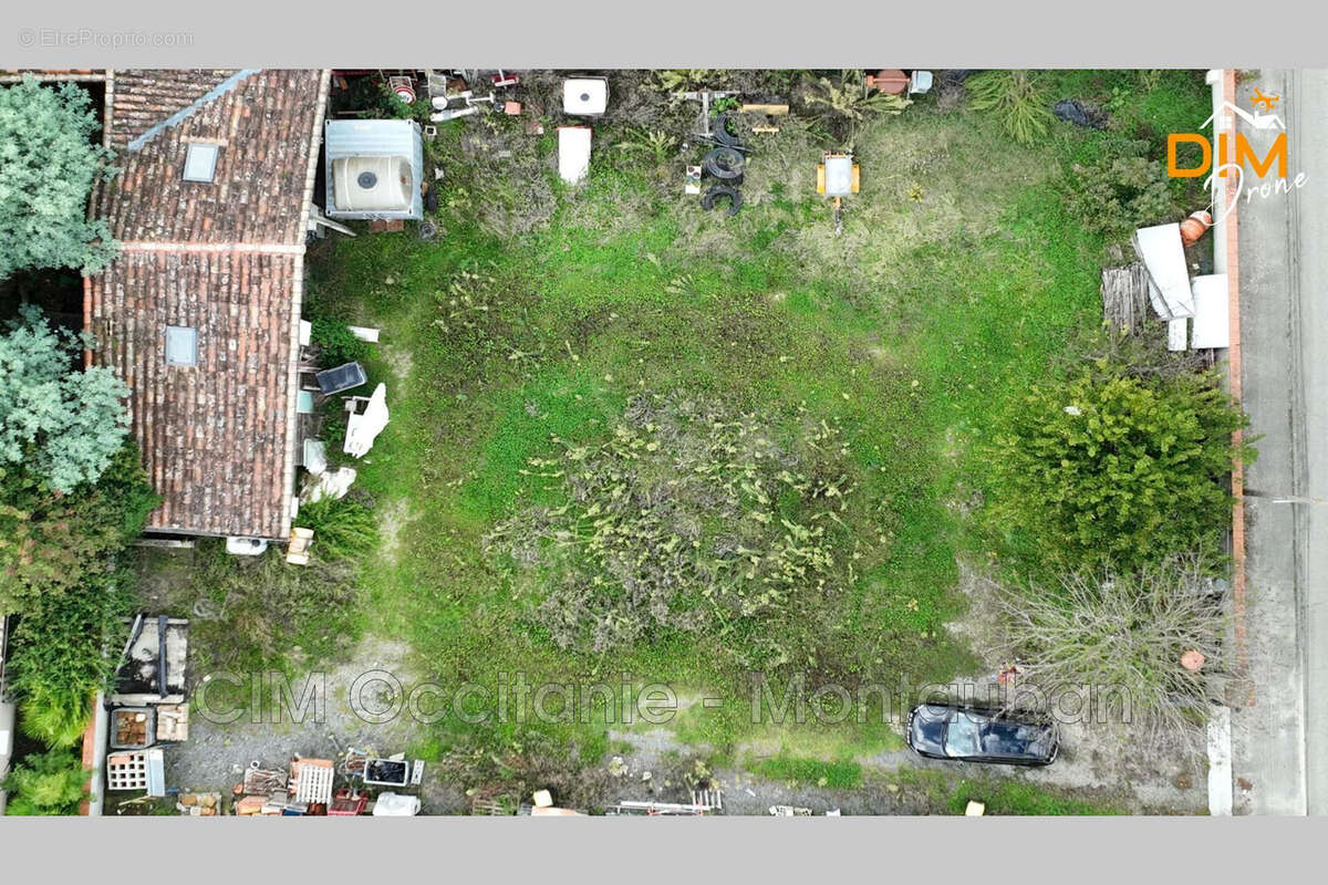 Terrain à SAINT-PORQUIER