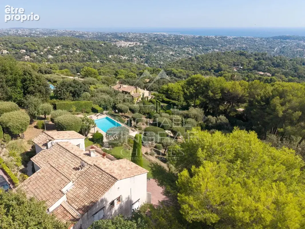 Hauts de Saint-Paul : Propriété de charme avec vue panoramique - photo 6