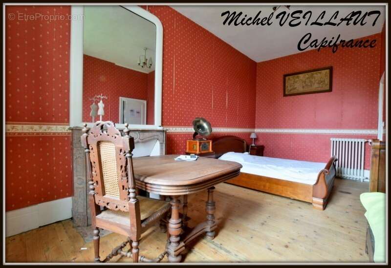 Maison à VILLENEUVE-SUR-ALLIER