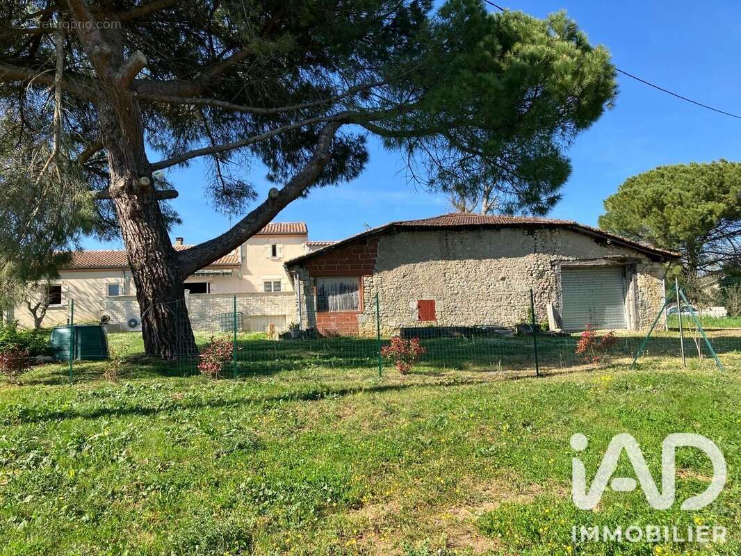 Maison 215 m² à Sainte-Colombe-De-Villeneuve  - photo 7