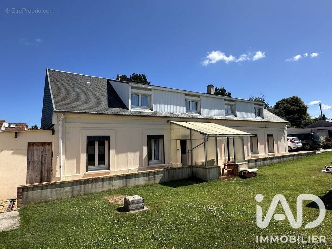 Photo 1 - Maison à ANGERVILLE-LA-MARTEL