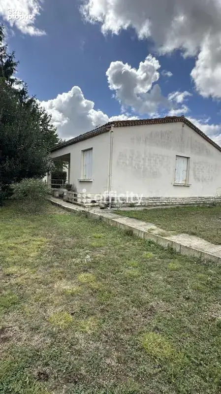 Maison 4 pièces 75 m² à vendre à Saintes (17100) - photo 2