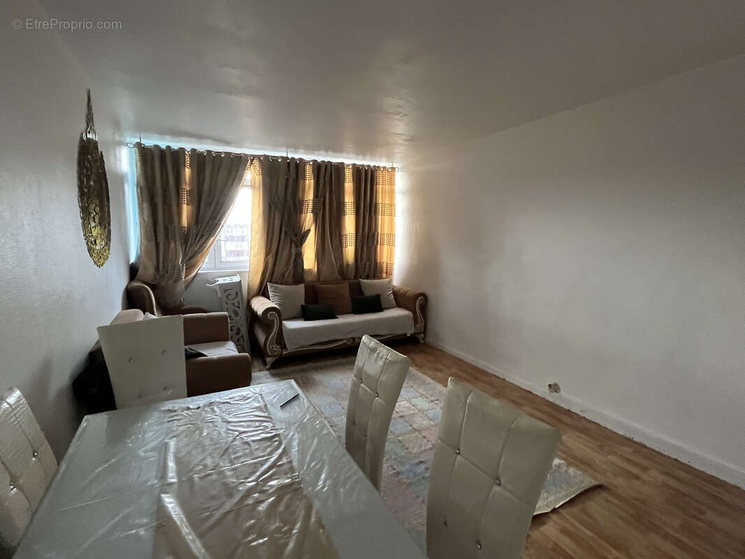 Appartement à VIRY-CHATILLON