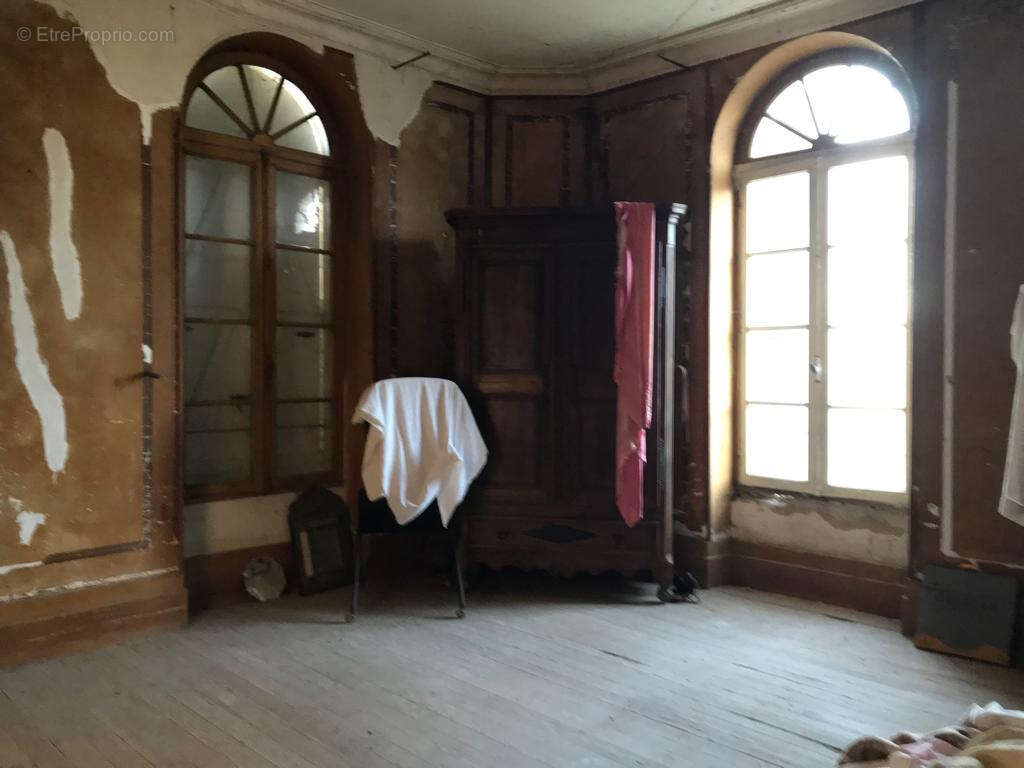 Maison à AIGUILLON