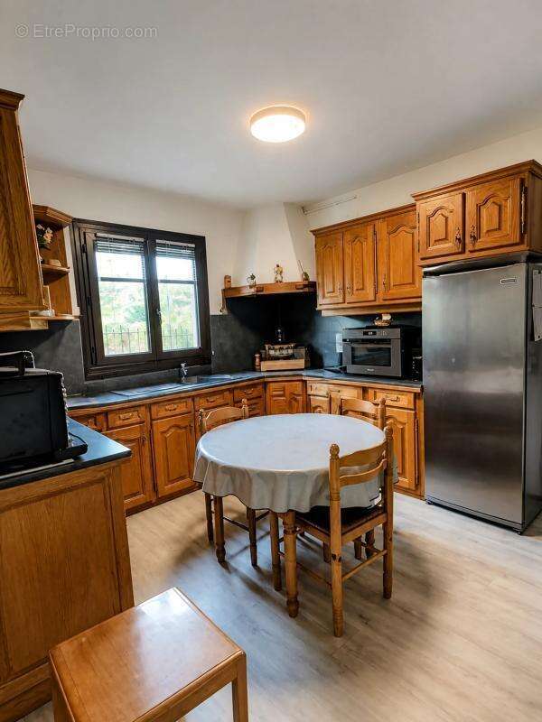 Maison de 5 pièces de 125 m² à Sevran - photo 4