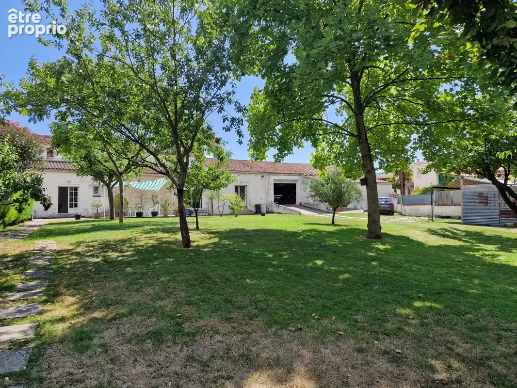 Maison 6 pièces 175 m² · à Saint-Pierre-la-Noue · 175 m² · 232 000 €