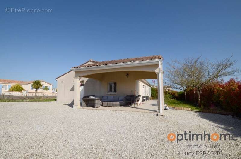 Maison à CHAMPAGNE-MOUTON