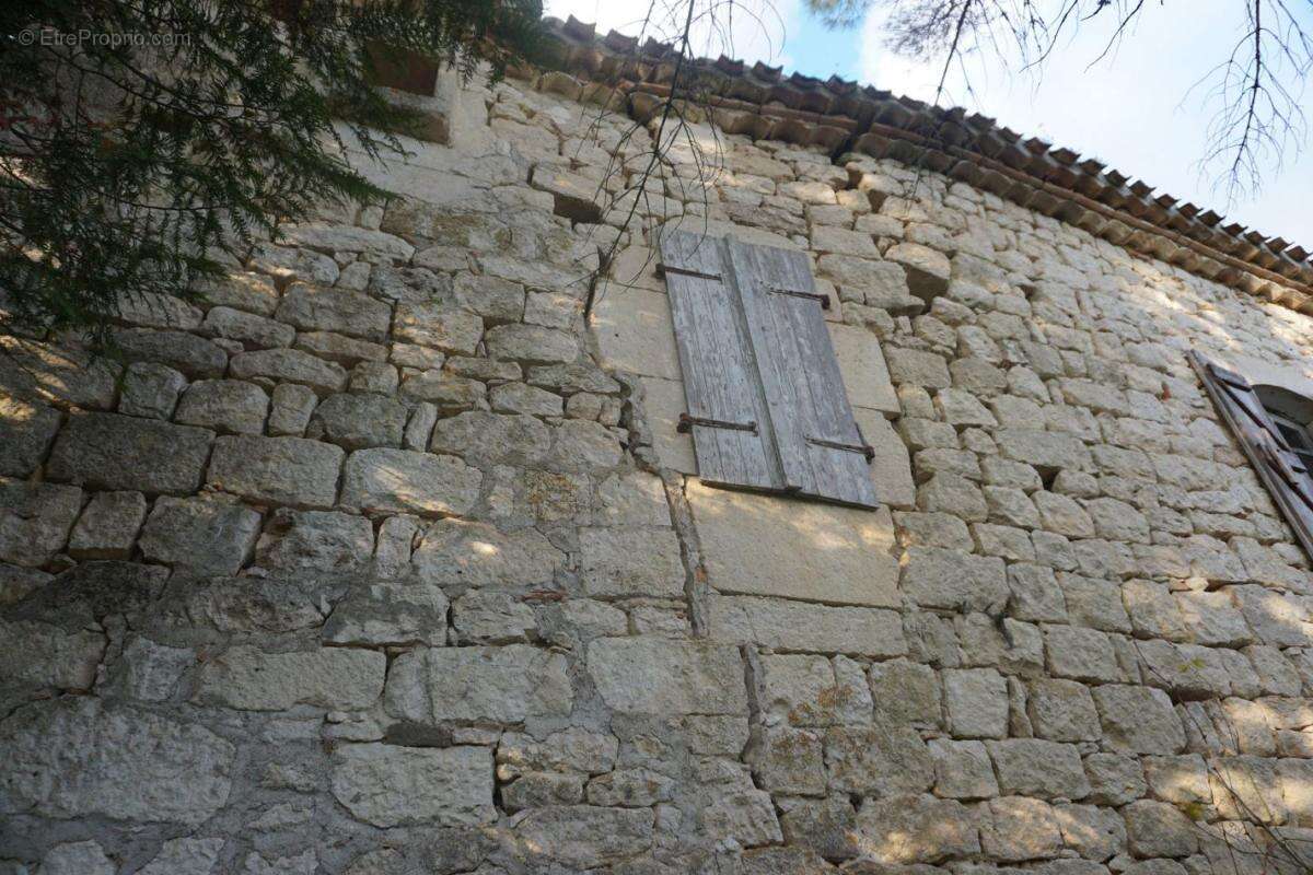 Maison à CASTELNAU-MONTRATIER